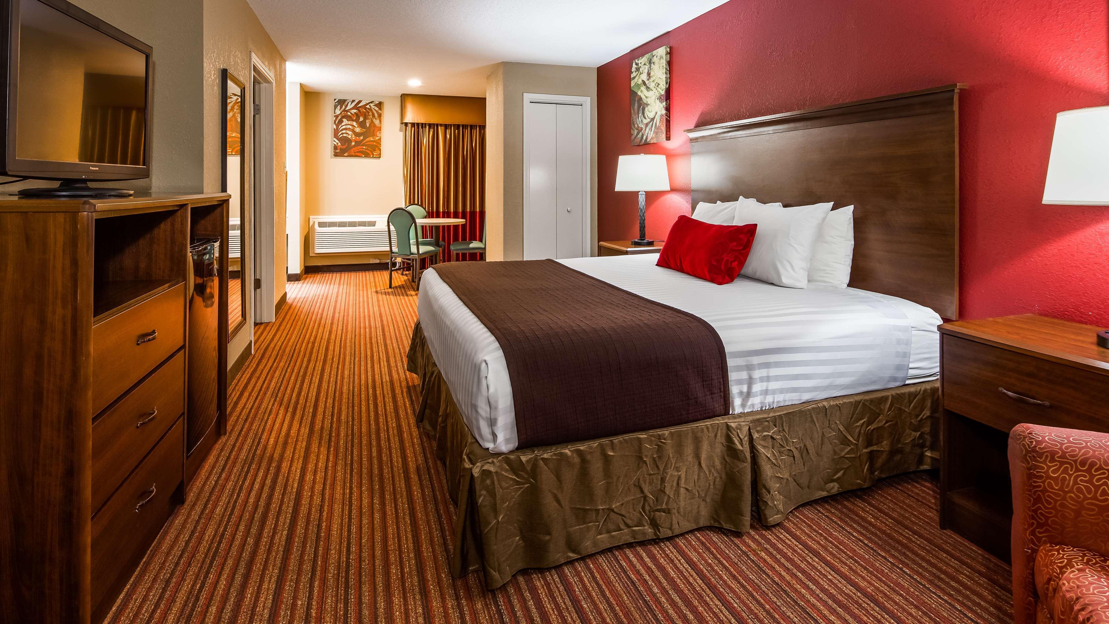 Surestay Plus By Best Western San Antonio Fiesta Inn Екстер'єр фото