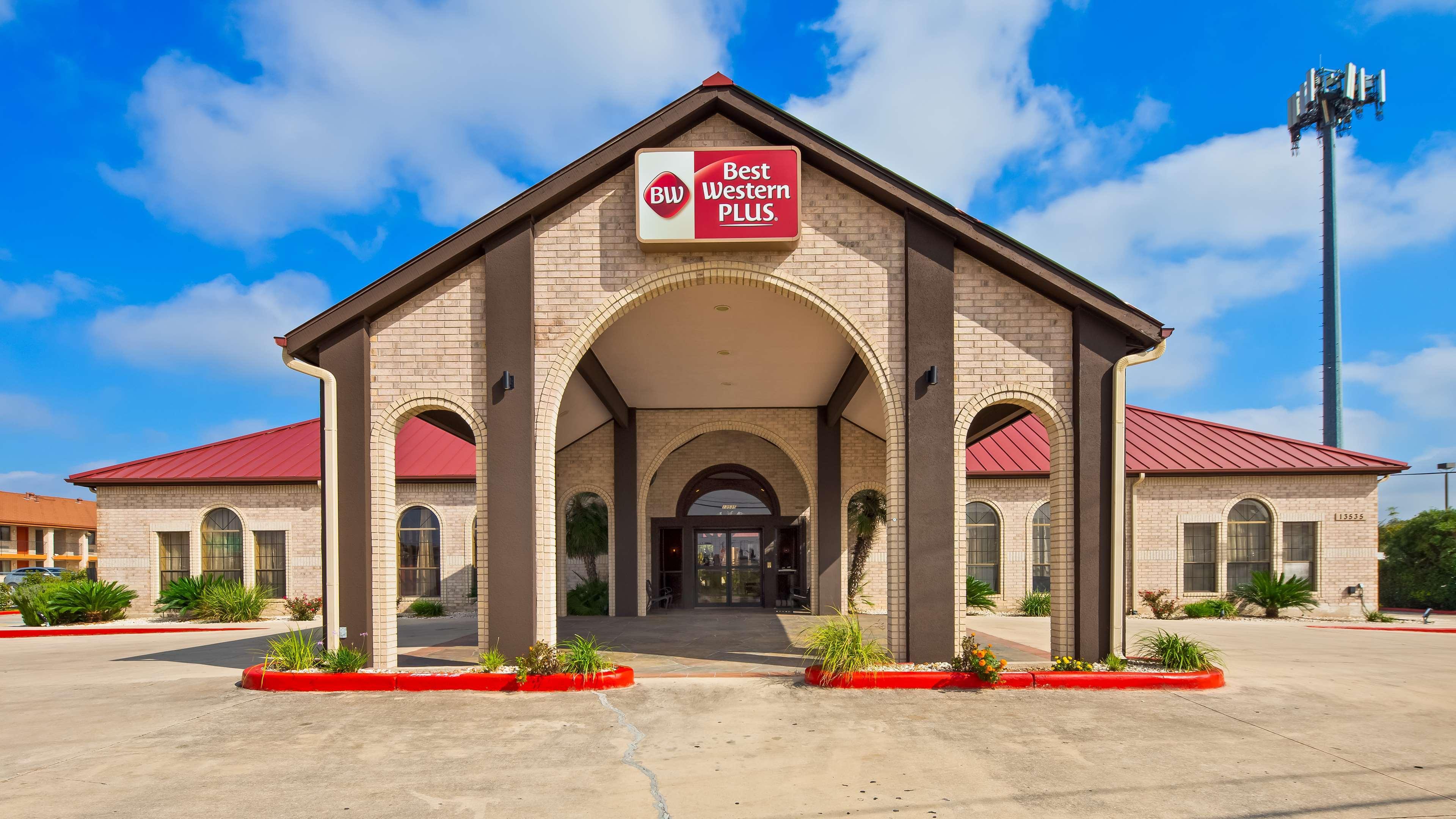 Surestay Plus By Best Western San Antonio Fiesta Inn Екстер'єр фото
