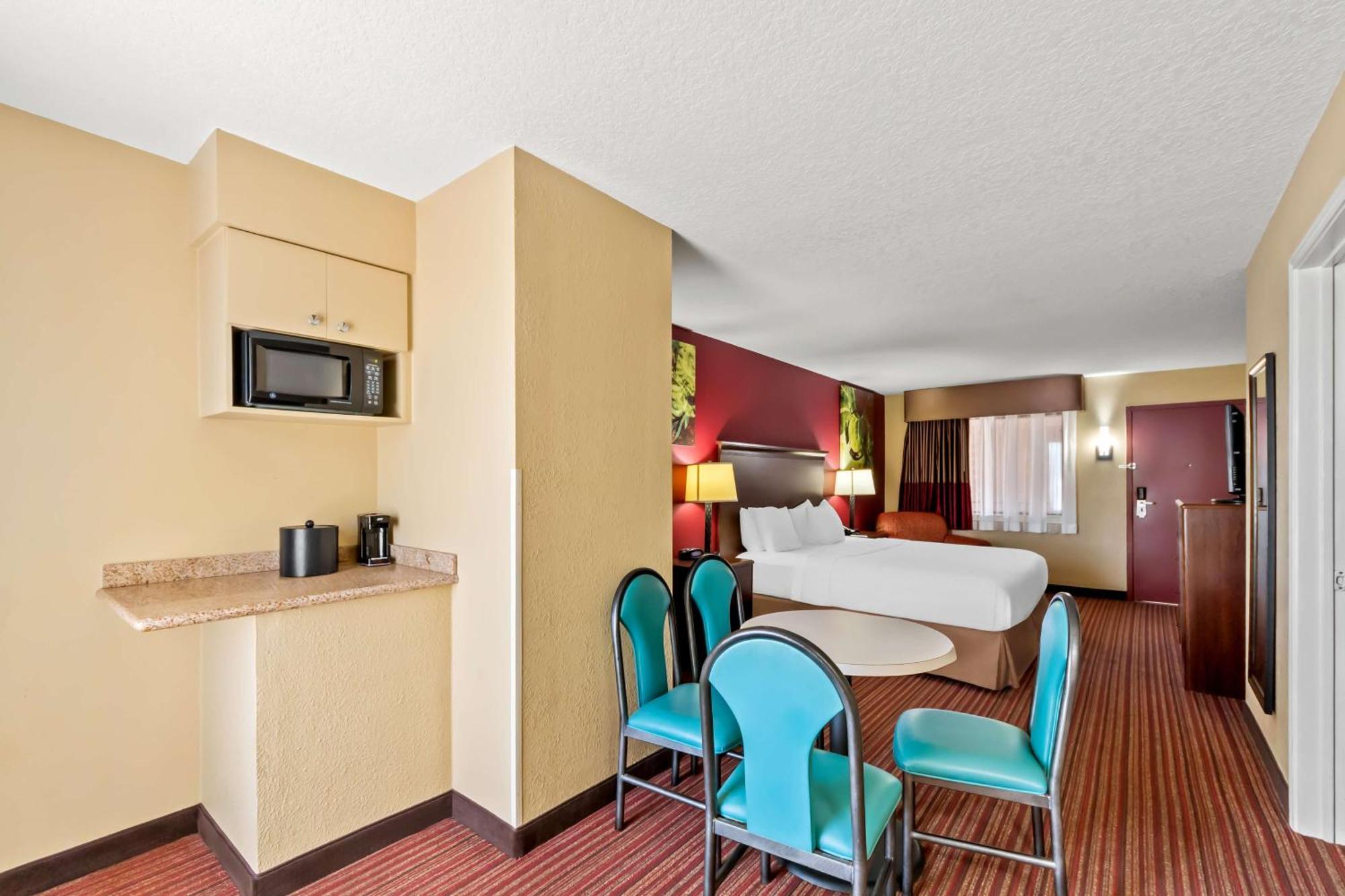 Surestay Plus By Best Western San Antonio Fiesta Inn Екстер'єр фото