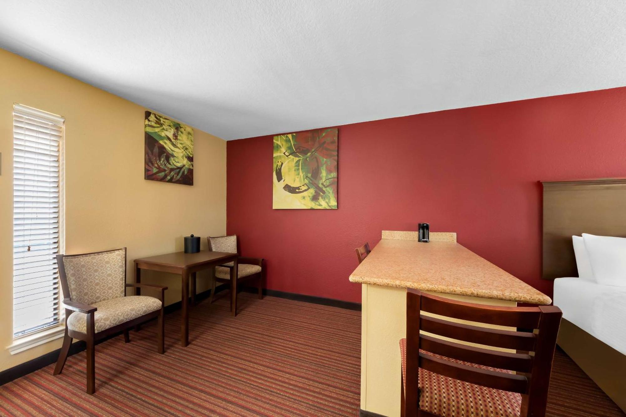 Surestay Plus By Best Western San Antonio Fiesta Inn Екстер'єр фото