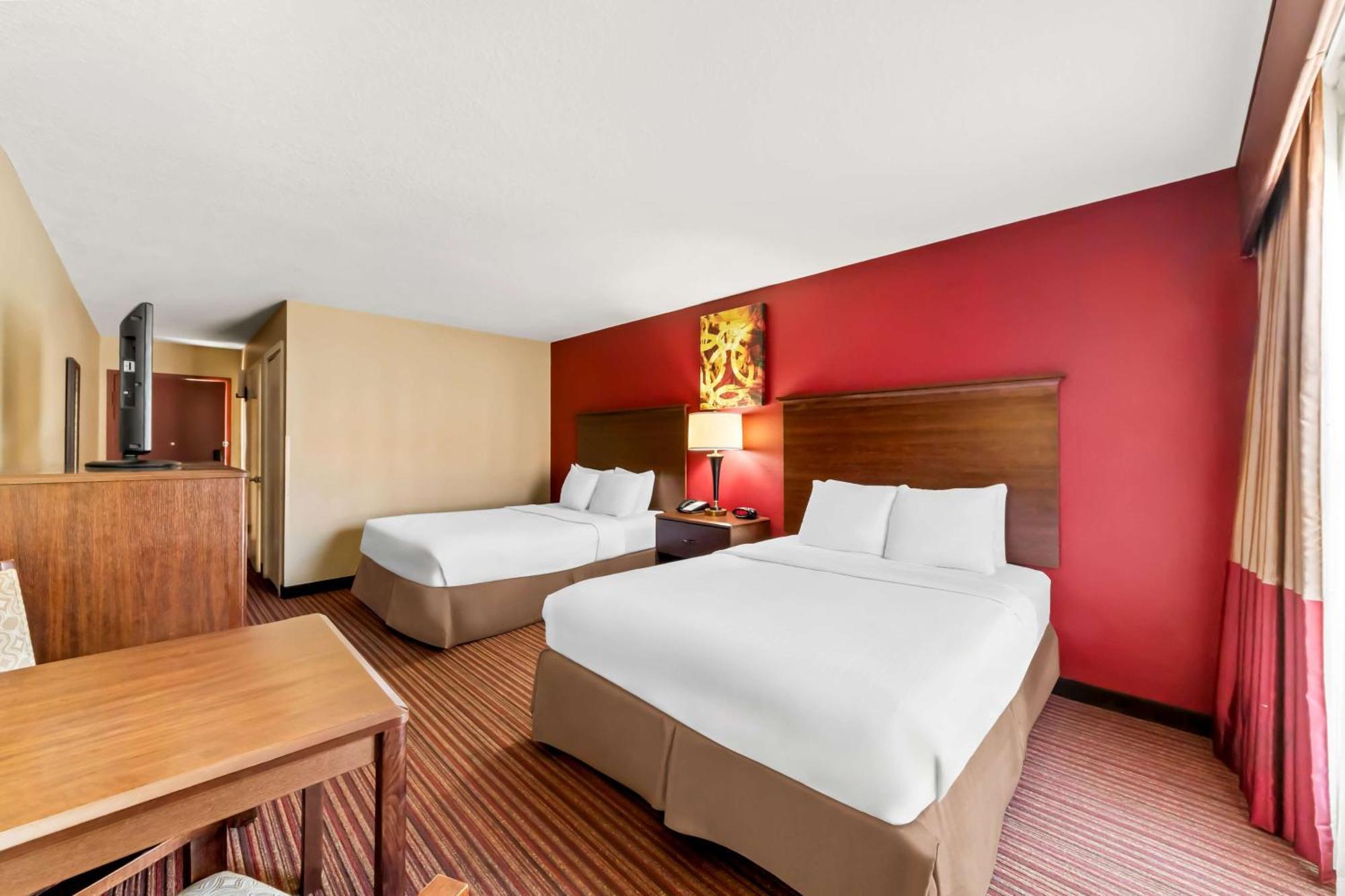 Surestay Plus By Best Western San Antonio Fiesta Inn Екстер'єр фото