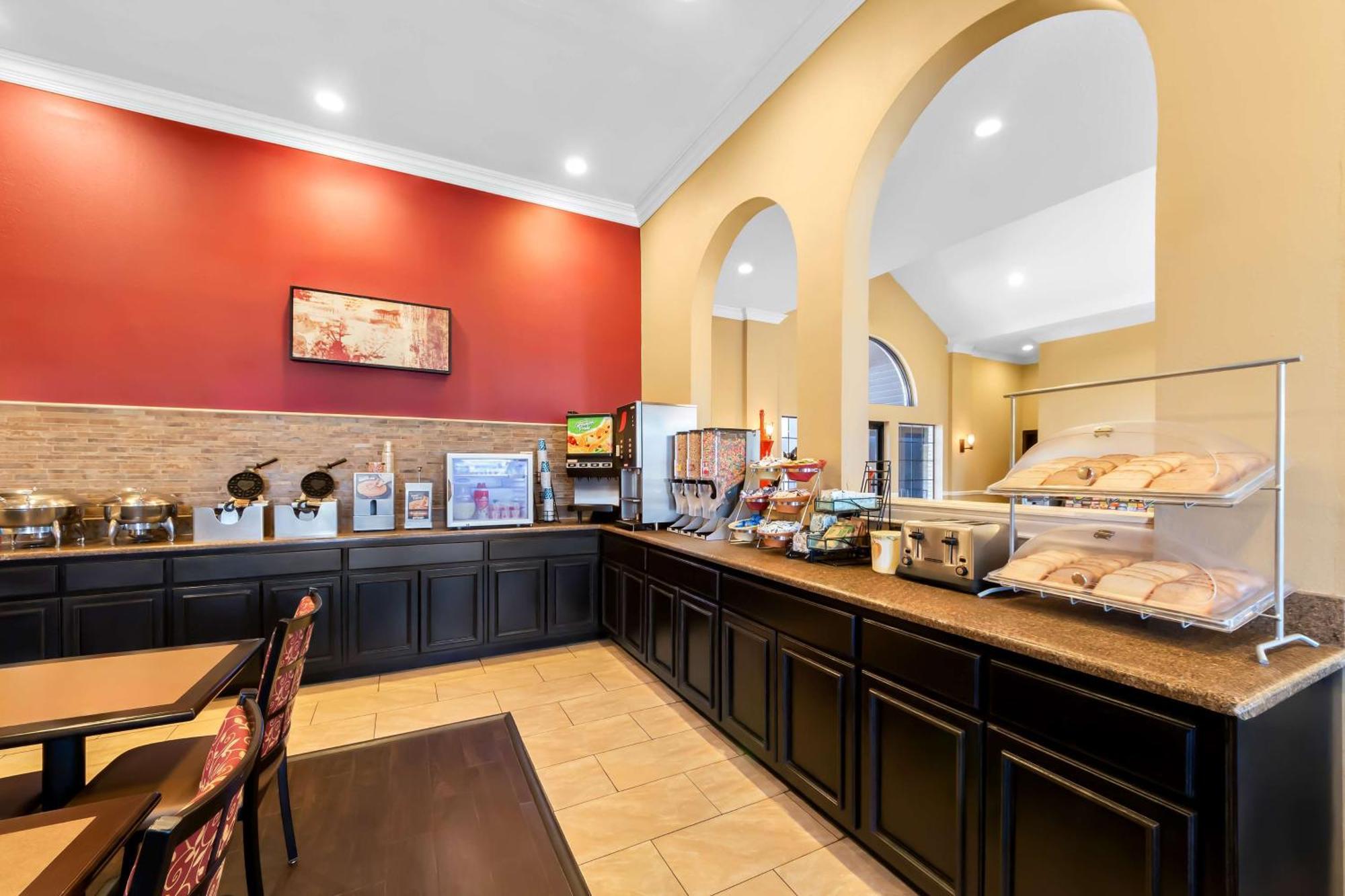 Surestay Plus By Best Western San Antonio Fiesta Inn Екстер'єр фото